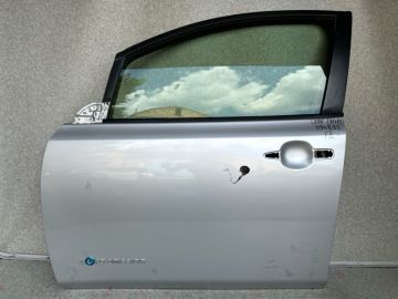 Двері передні ліві NISSAN LEAF 10-17