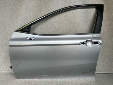 Двері передні ліві TOYOTA CAMRY 70 17-