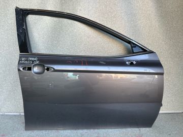 Двері передні праві TOYOTA CAMRY 70 17-