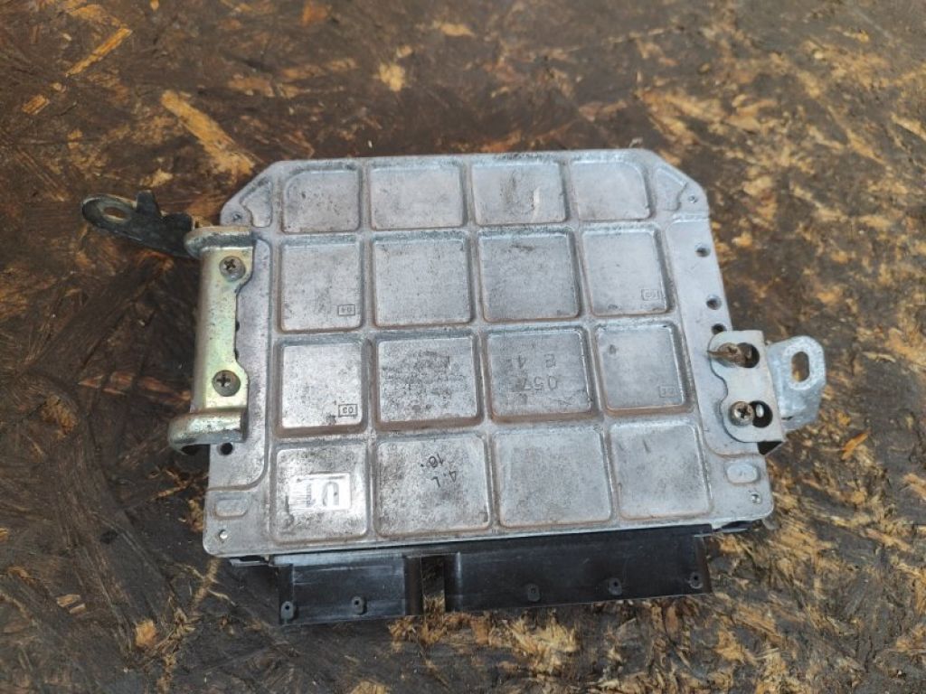 89661-47261 | Блок керування двигуном TOYOTA PRIUS - 30 09-17 - Фото 2