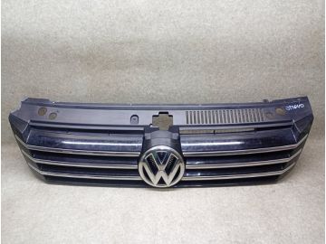 Решетка радиатора VOLKSWAGEN PASSAT B7 11-15