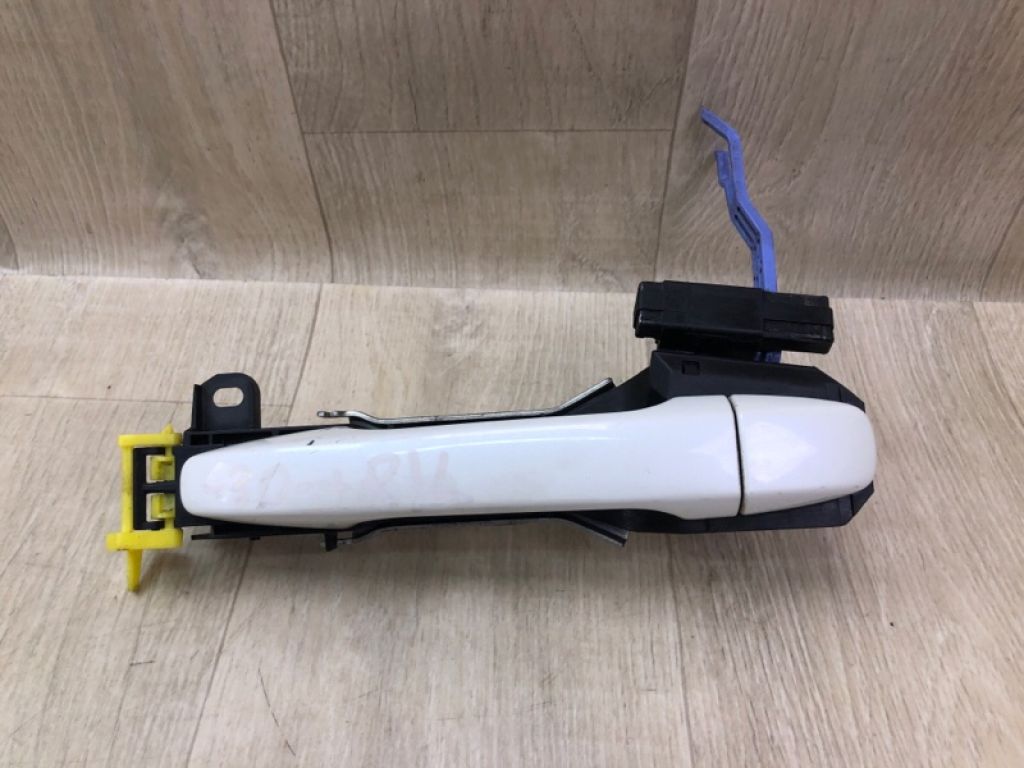 69211-74020-A0 | Ручка двері зовнішня задня ліва TOYOTA PRIUS PLUS 11-14