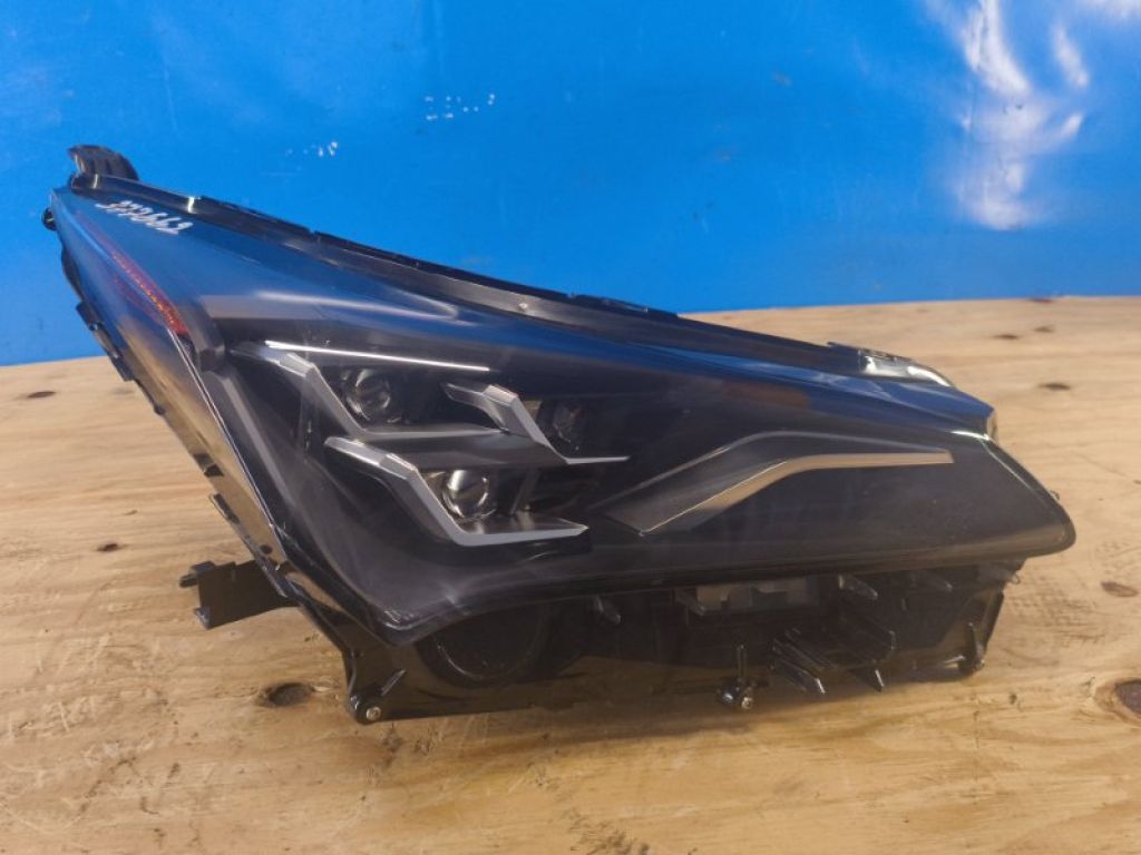 8114578250 | Фара права LEXUS NX 14-21