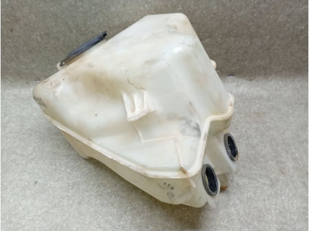 8531547060 | Бачок омивача TOYOTA PRIUS - 20 03-11