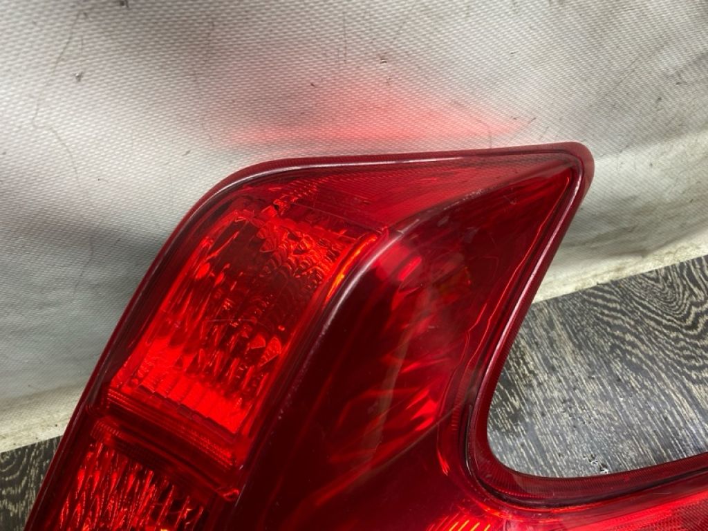 26555-1KM0A | Ліхтар зовнішній задній лівий NISSAN JUKE 10-19 - Фото 4