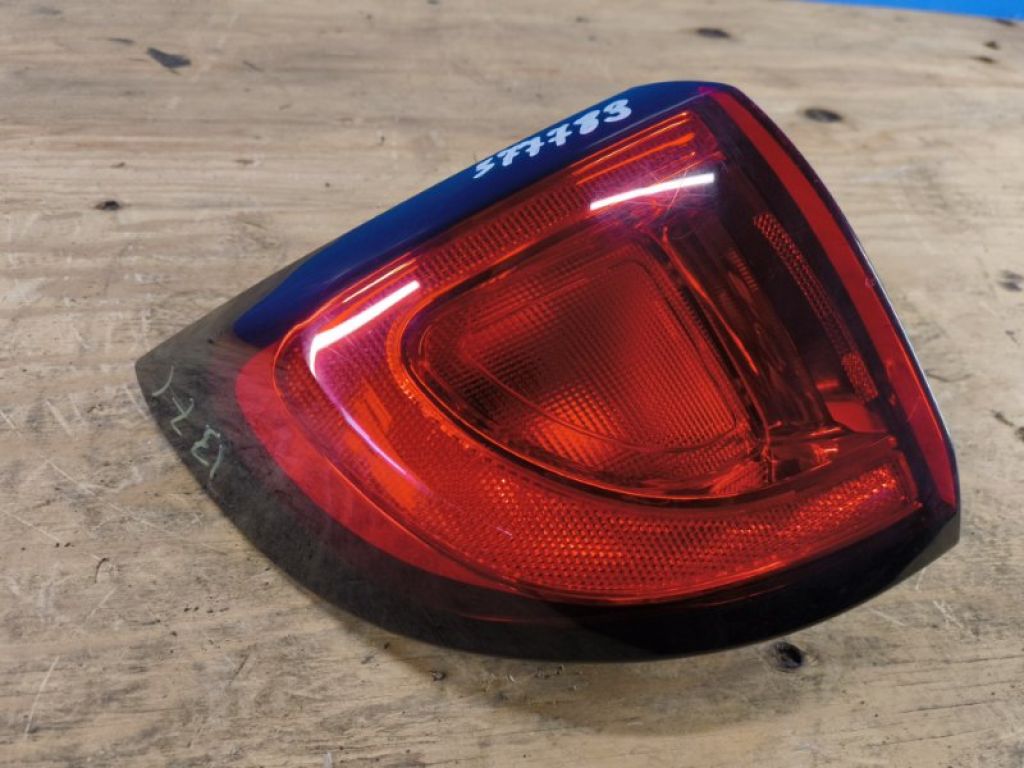 68229 027AF | Фонарь наружный левый CHRYSLER PACIFICA 16-20