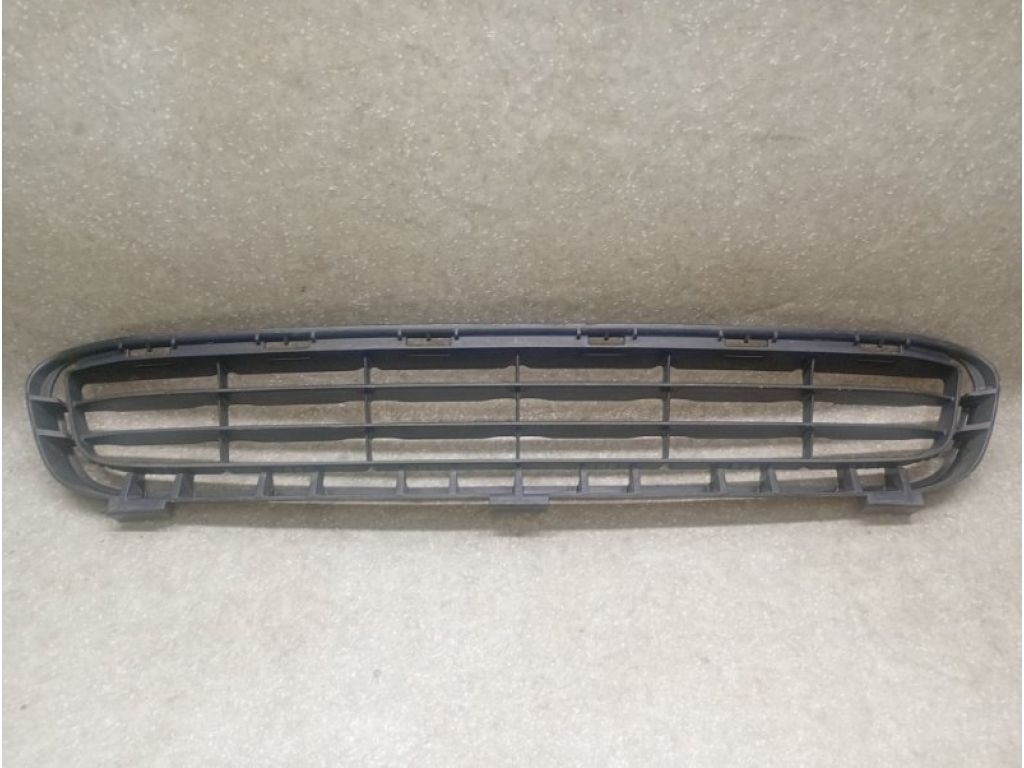 5311233030 | Решітка переднього бампера TOYOTA CAMRY 40 06-11