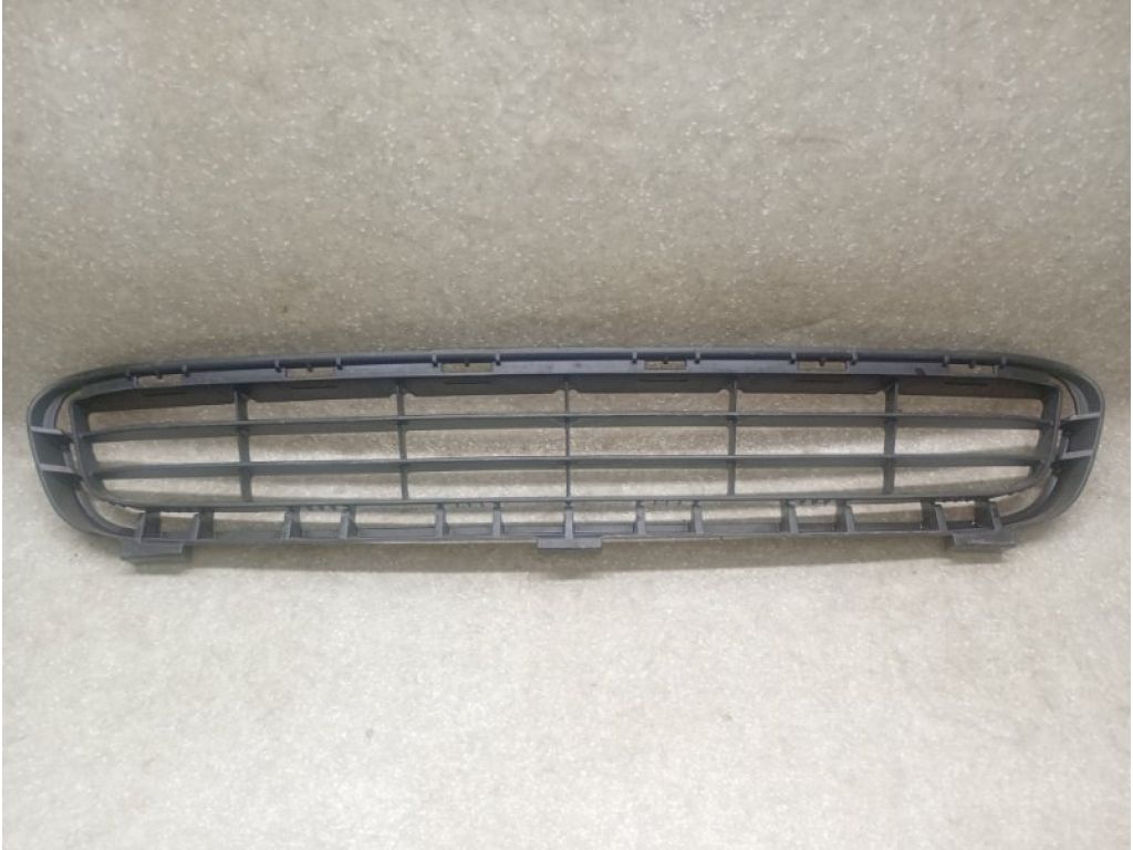 5311206010 | Решітка переднього бампера TOYOTA CAMRY 40 06-11
