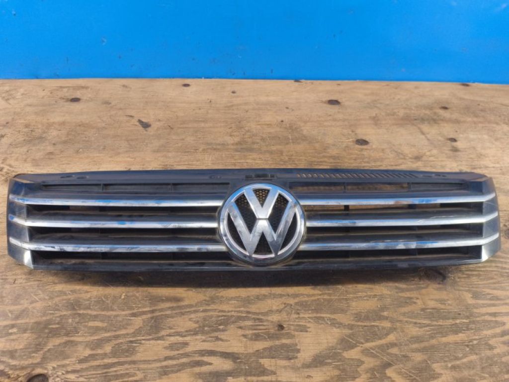 561853651C OQE | Решетка радиатора VOLKSWAGEN PASSAT B7 11-15