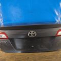 64401-06630 | Кришка багажника TOYOTA CAMRY 50 12-15