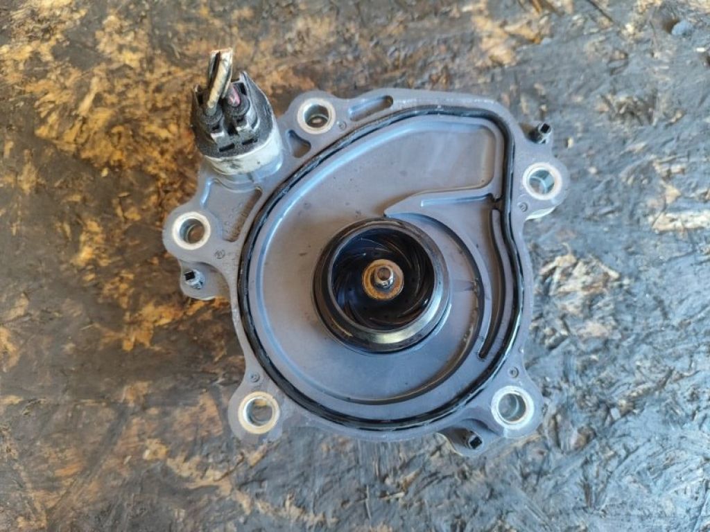 161A0-39025 | Помпа охолодження електрична TOYOTA CAMRY 50 12-15 - Фото 2