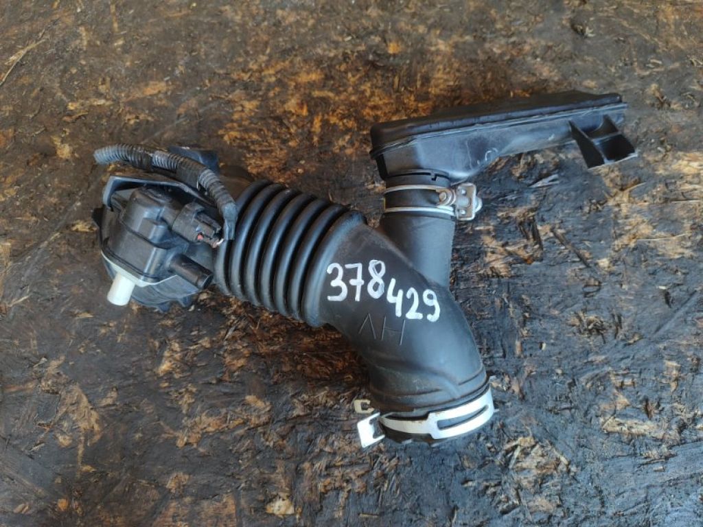 17881-0V090 | патрубок повітряного фільтра TOYOTA CAMRY 50 12-15