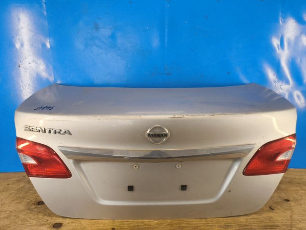 H43003SGMA | Кришка багажника NISSAN SENTRA (B16) 06–12
