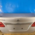 H43003SGMA | Кришка багажника NISSAN SENTRA (B16) 06–12