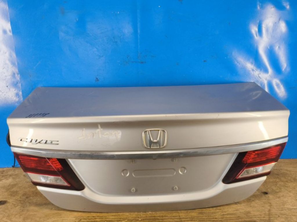68500-TR3-A30ZZ | Кришка багажника HONDA CIVIC 11-15