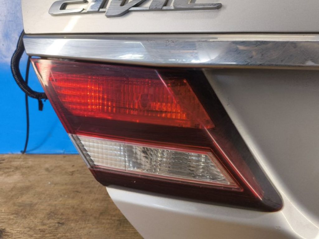 68500-TR3-A30ZZ | Кришка багажника HONDA CIVIC 11-15 - Фото 6