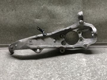 Кулак поворотний передній правий INFINITI M25/M37/M56/Q70/M35H 10-16