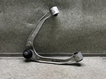 Важіль передньої підвіски верхній лівий INFINITI M25/M37/M56/Q70/M35H 10-16