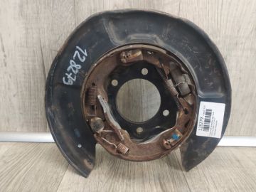 Гальмівний механізм задній правий TOYOTA CAMRY 55 14-17
