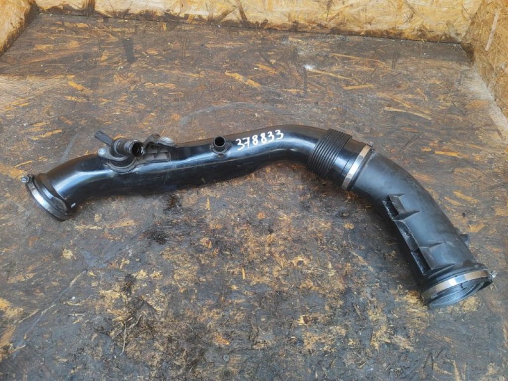 13717583714 | Патрубок впускной системы BMW X5 (E70) 07-13