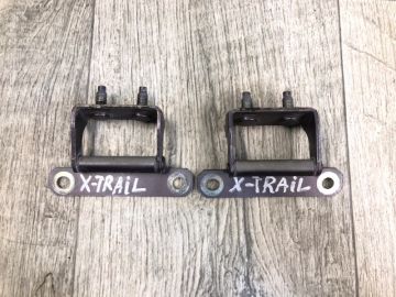 Петля кришки багажника NISSAN X-TRAIL T31 07-14