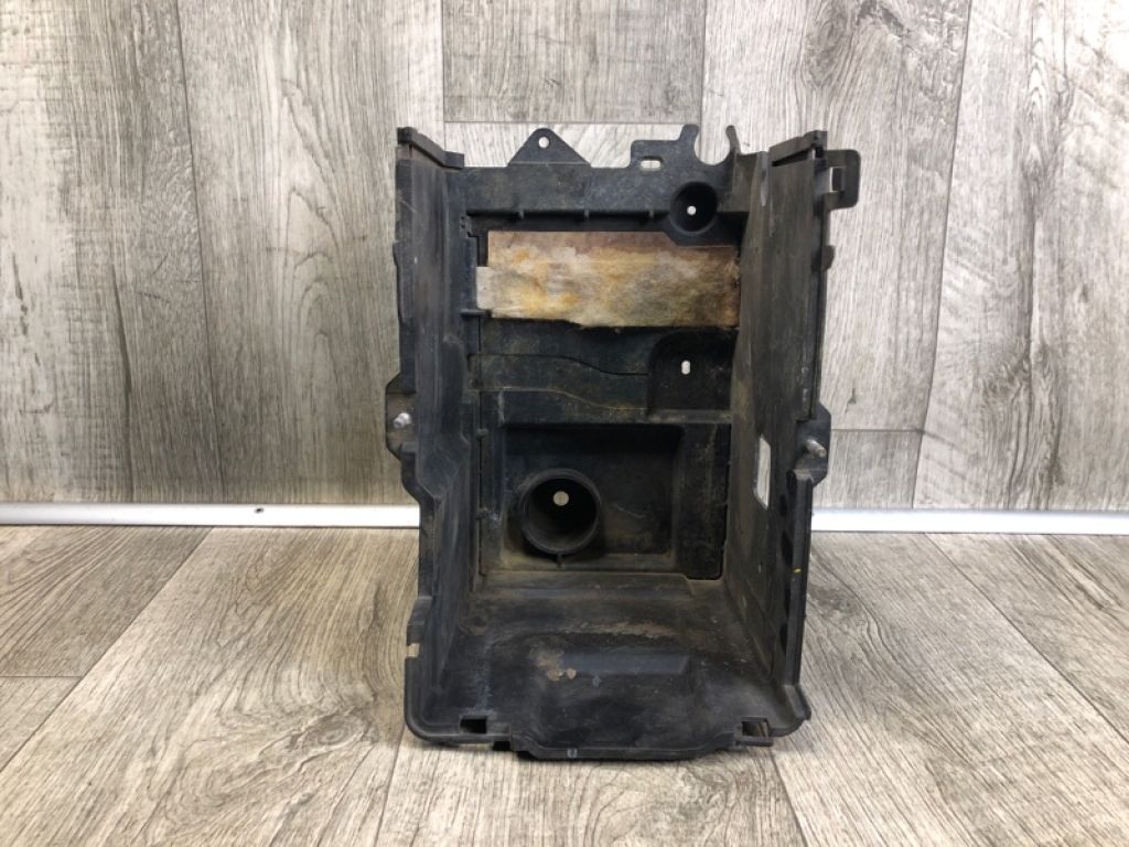 BBM2-56-980C | Полиця акумулятора MAZDA 3 BL 09-13 - Фото 3