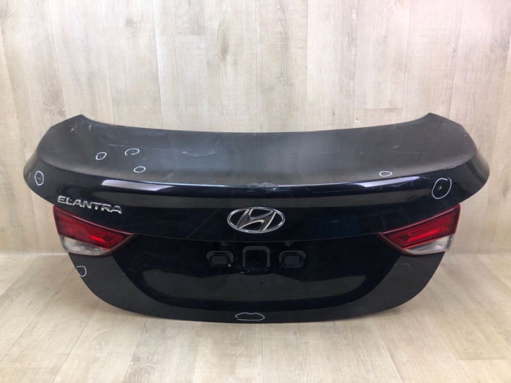 69200 3Y010 | Кришка багажника HYUNDAI ELANTRA MD 10-15