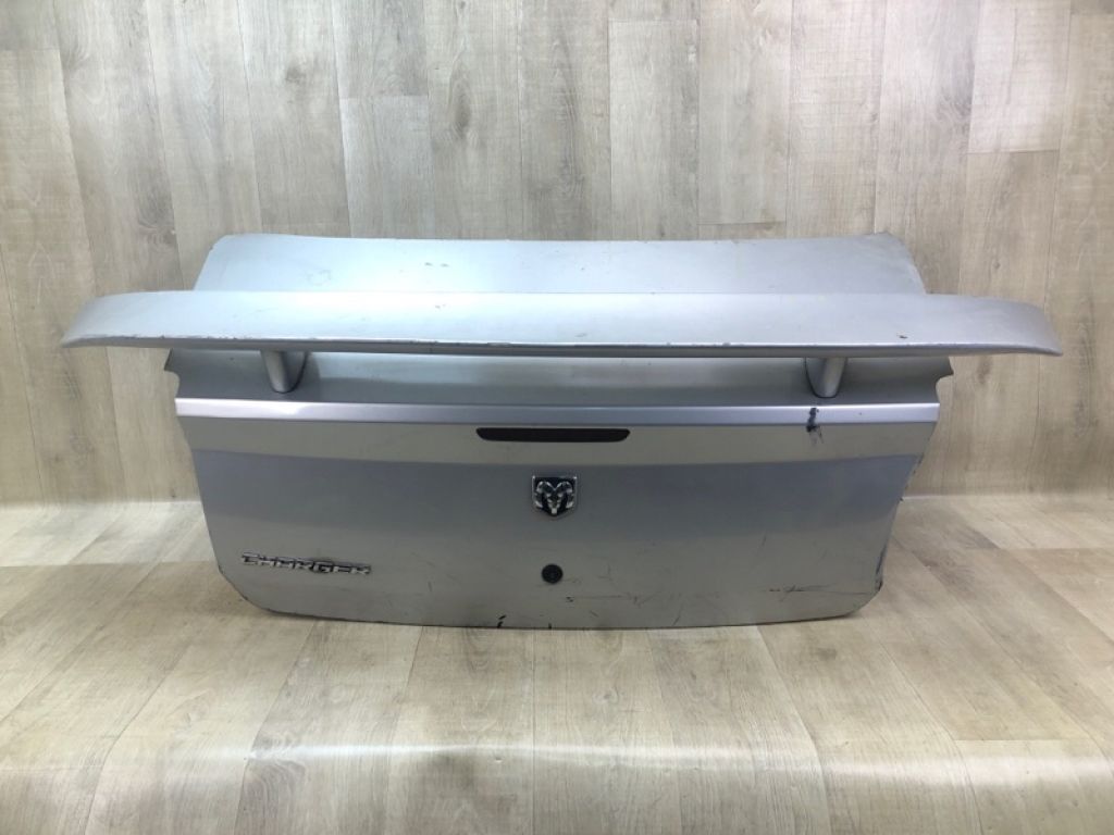 5170 834AI | Кришка багажника DODGE CHARGER 05-10