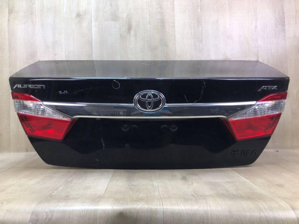 64401-33590 | Кришка багажника TOYOTA CAMRY 50 12-15 - Фото 2