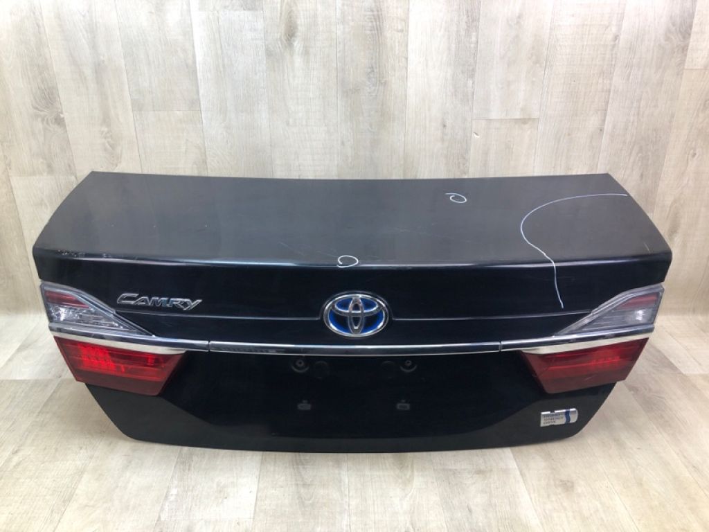 64401-33560 | Кришка багажника TOYOTA CAMRY 55 14-17