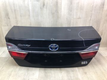 Кришка багажника TOYOTA CAMRY 55 14-17