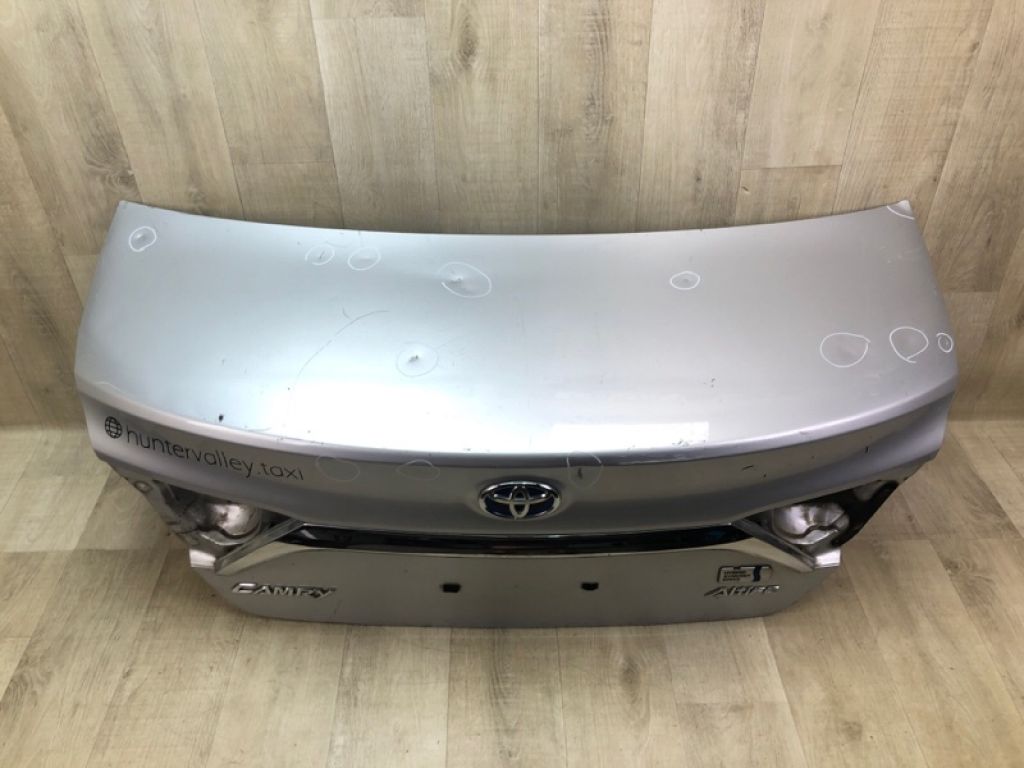 64401-06A40 | Кришка багажника TOYOTA CAMRY 55 14-17 - Фото 3