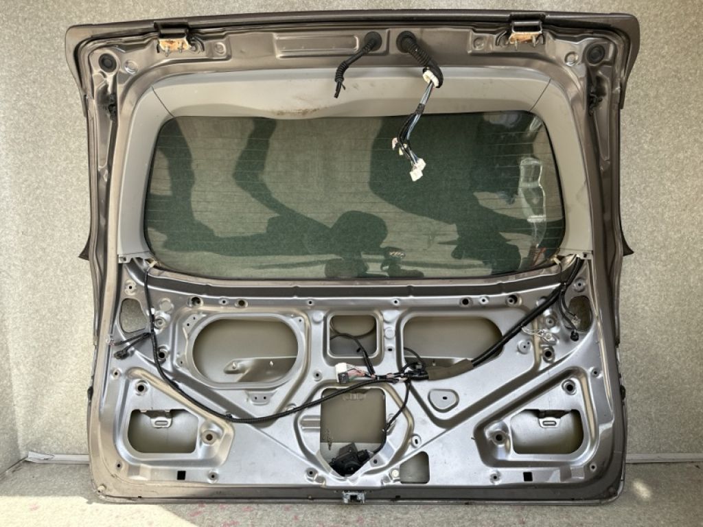 6700508090 | Кришка багажника TOYOTA SIENNA 11-16 - Фото 9