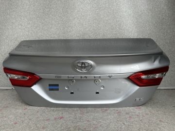 Кришка багажника TOYOTA CAMRY 70 17-
