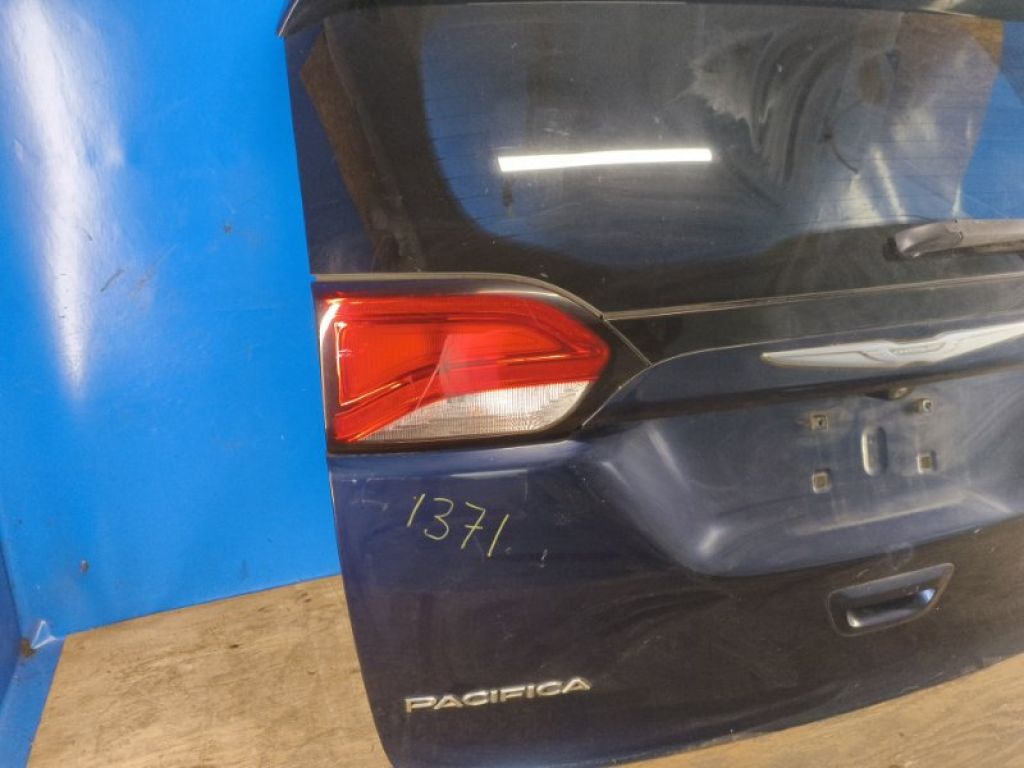 68227064AK | Кришка багажника CHRYSLER PACIFICA 16-20 - Фото 3