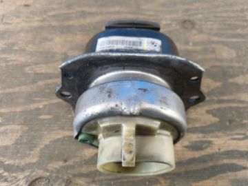 Подушка двигуна верхня права BMW X5 (F15) 13-18