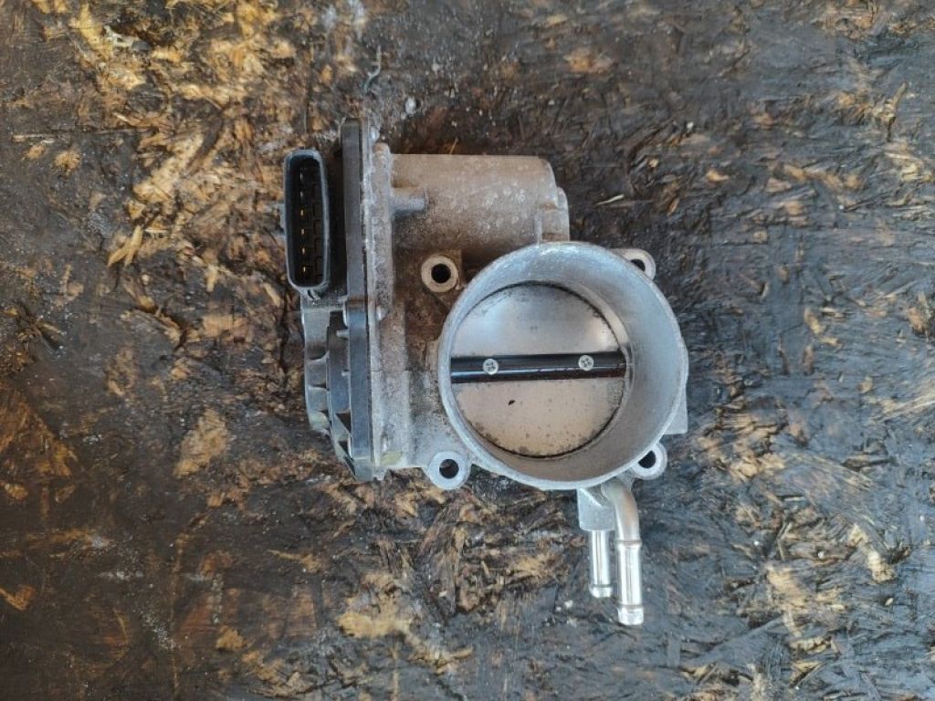 22030-36010 | Дросельна заслінка TOYOTA RAV4 13-19