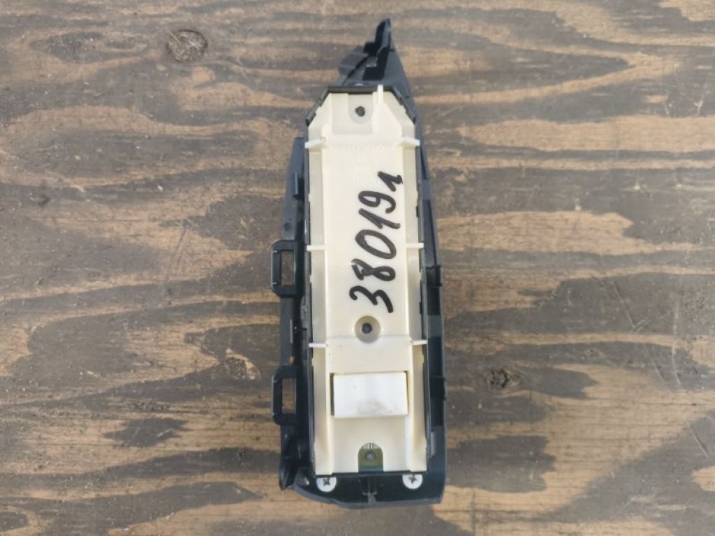 84040-33100 | Блок керування склопідіймачами передній лівий TOYOTA PRIUS - 30 09-17 - Фото 2