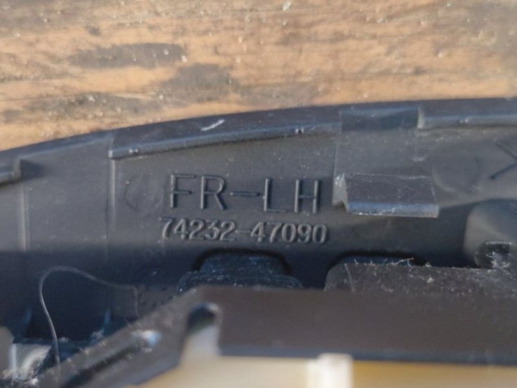 84040-33100 | Блок керування склопідіймачами передній лівий TOYOTA PRIUS - 30 09-17 - Фото 4