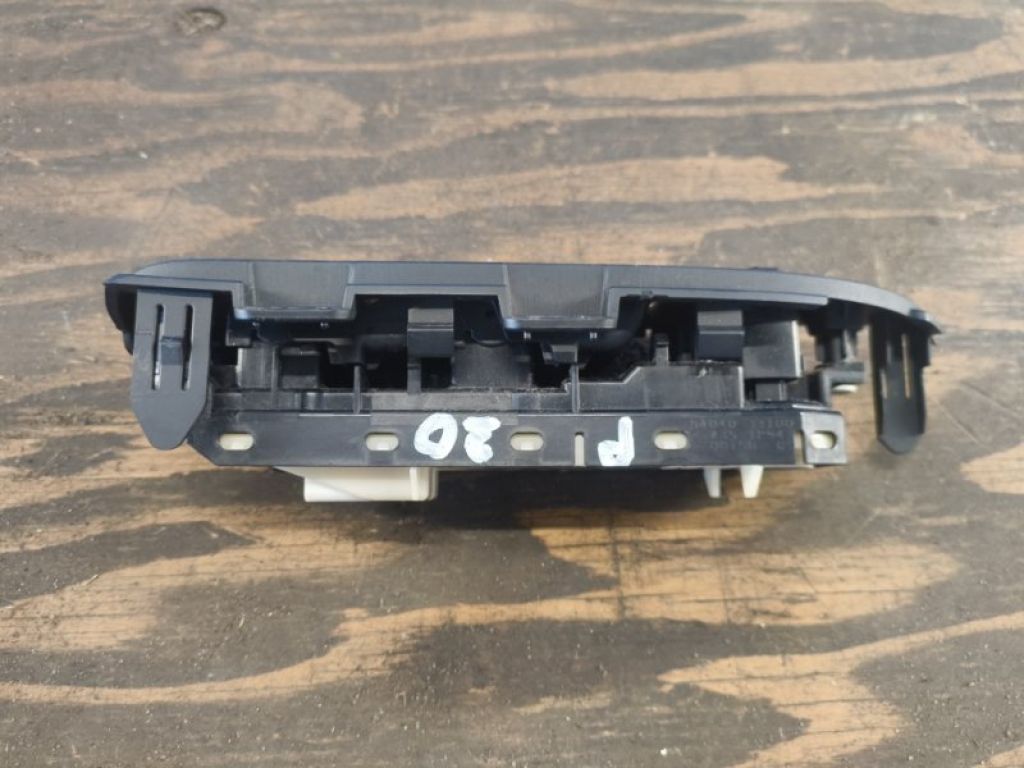 84040-33100 | Блок керування склопідіймачами передній лівий TOYOTA PRIUS - 30 09-17 - Фото 5