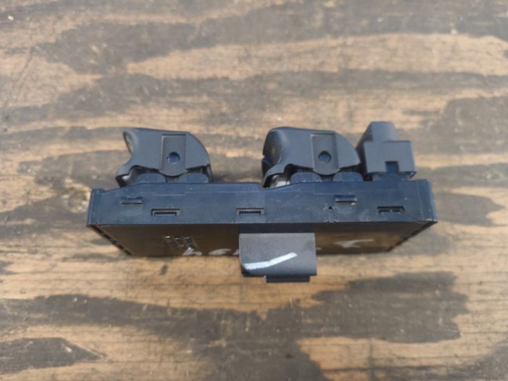 8V0959851 | Блок керування склопідіймачами передній лівий AUDI A3 (8V) 12–17 - Фото 4