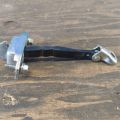 68610-42051 | Обмежувач дверей передній лівий TOYOTA RAV4 13-19 - Прев'ю 3
