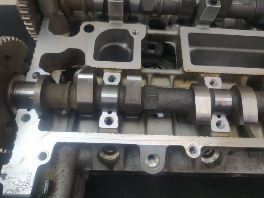 L323-10-090B | Головка блоку циліндрів MAZDA 6 GG 02-07 - Фото 23
