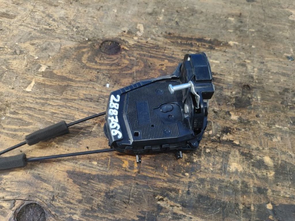 69060-52200 | Замок двері задній лівий TOYOTA YARIS 05–11