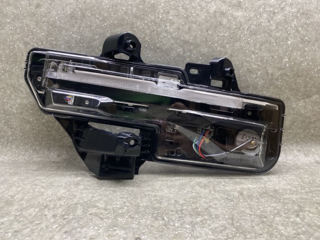 DGH951060 | Дневной ходовой огонь правый MAZDA CX-30 19-