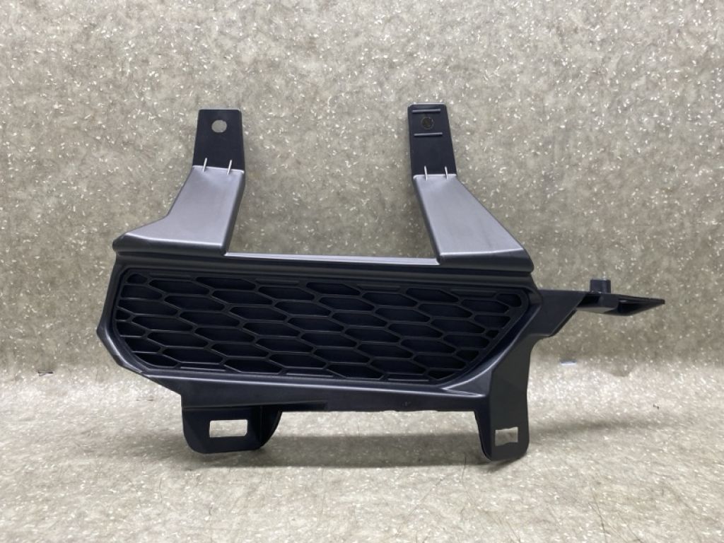 622566MR0A | Заглушка ПТФ правая NISSAN QASHQAI/ROGUE SPORT 14-