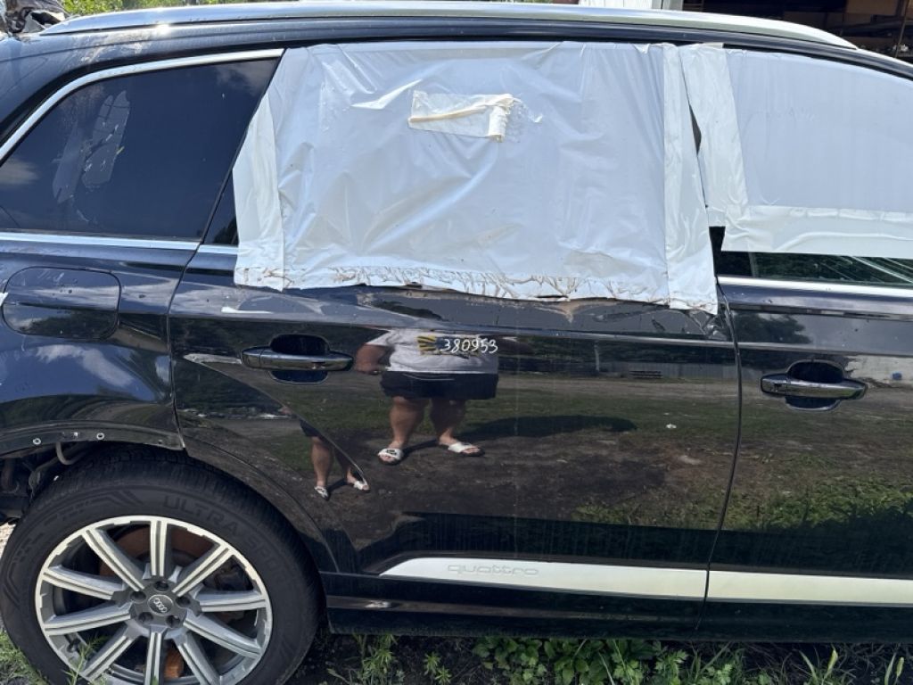 4M0 833 052 E | Дверь задняя правая AUDI Q7 15-19