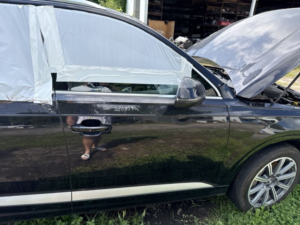 4M0 831 052 F | Дверь передняя правая AUDI Q7 15-19