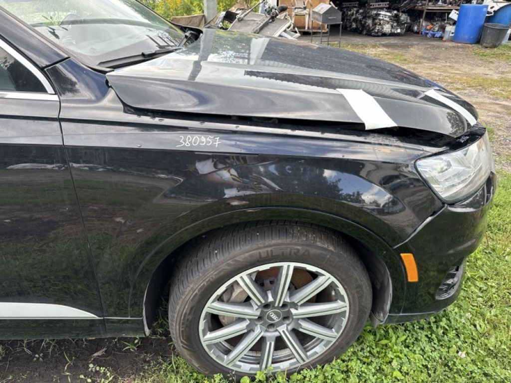 4M0 821 106 D | Крыло переднее правое AUDI Q7 15-19