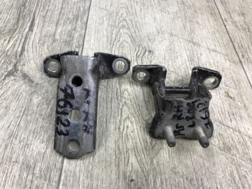 Петля двери задняя правая MITSUBISHI L200 06-14